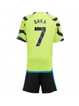Otroški Nogometna dresi replika Arsenal Bukayo Saka #7 Gostujoči 2023-24 Kratek rokav (+ hlače)